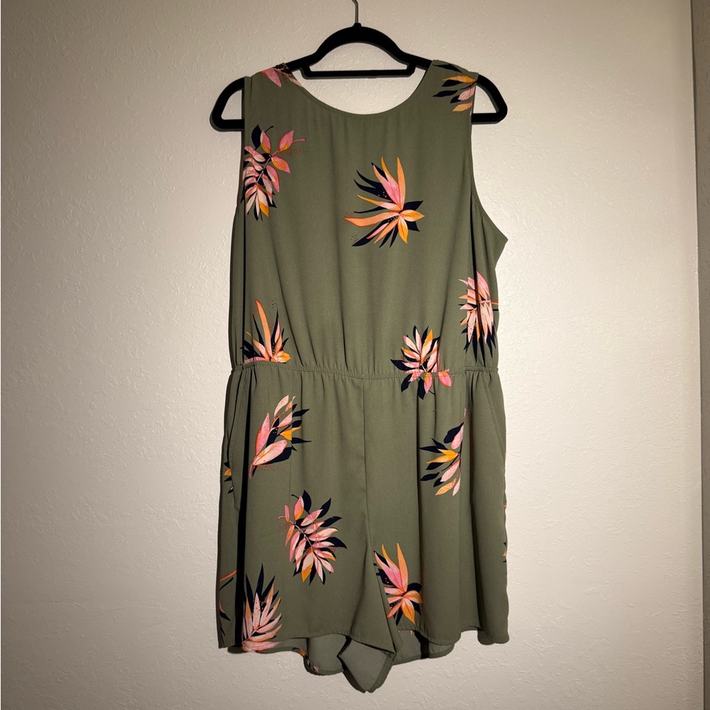 A New Day - Floral Sleeveless Romper with Pockets